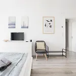 Modern Riverside With Free Parking * Budapest