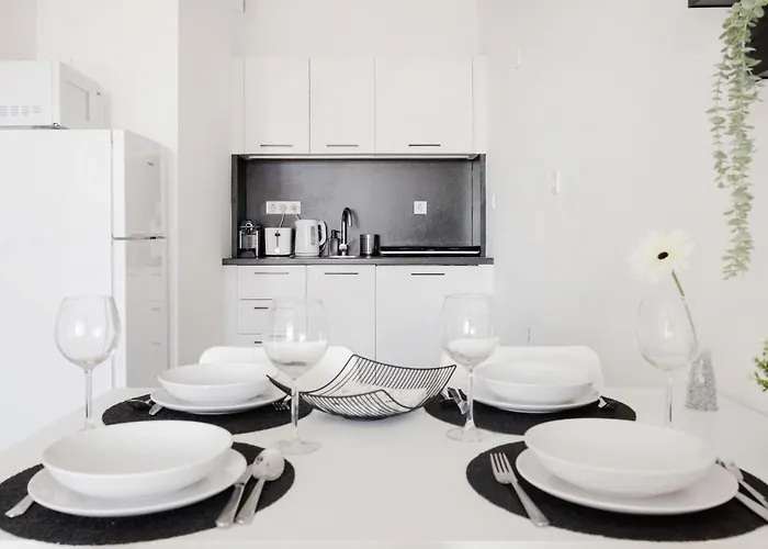 Modern Riverside With Free Parking Apartamento